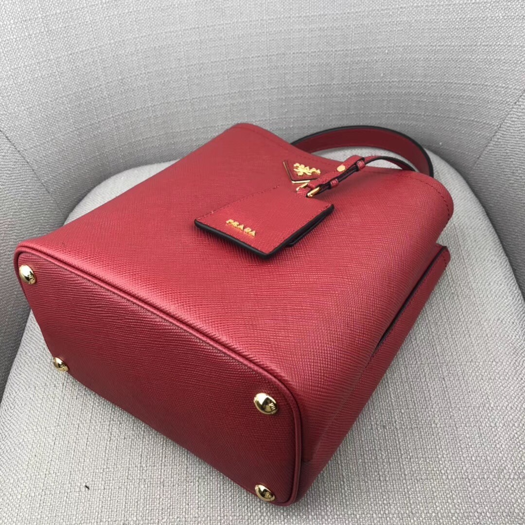 pra*a red saffiano N0*H south double medium bag