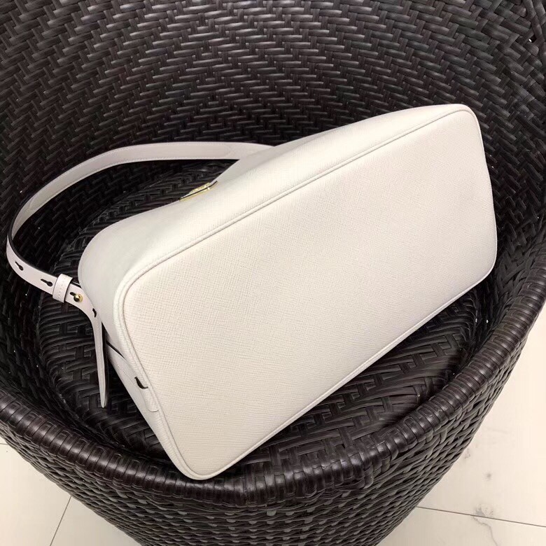 Pra*a matinee tote bag in white saffiano leather