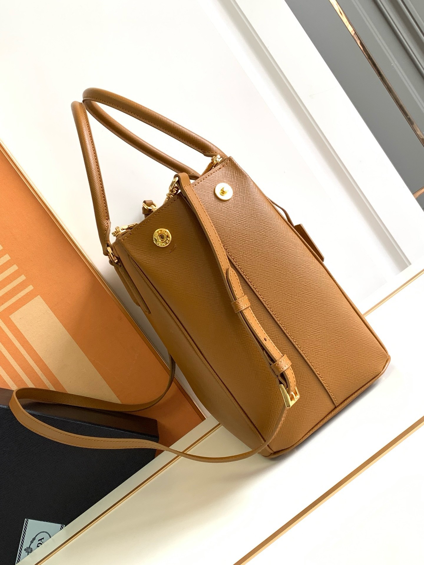 Pra*a galleria large bag in brown saffiano leather
