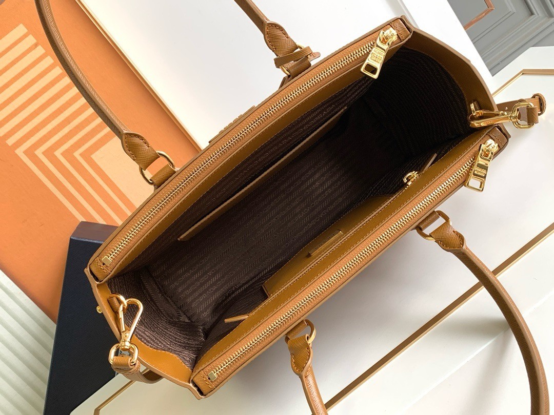 Pra*a galleria large bag in brown saffiano leather