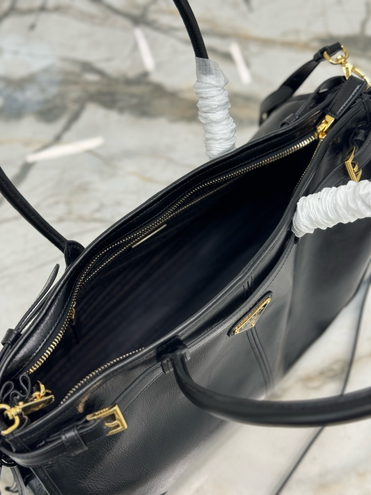 Pra*a large tote bag in black soft leather