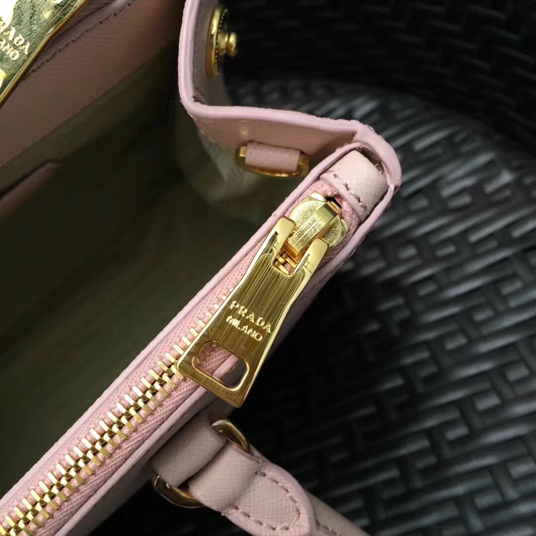 Pra*a small galleria bag in pink saffiano leather
