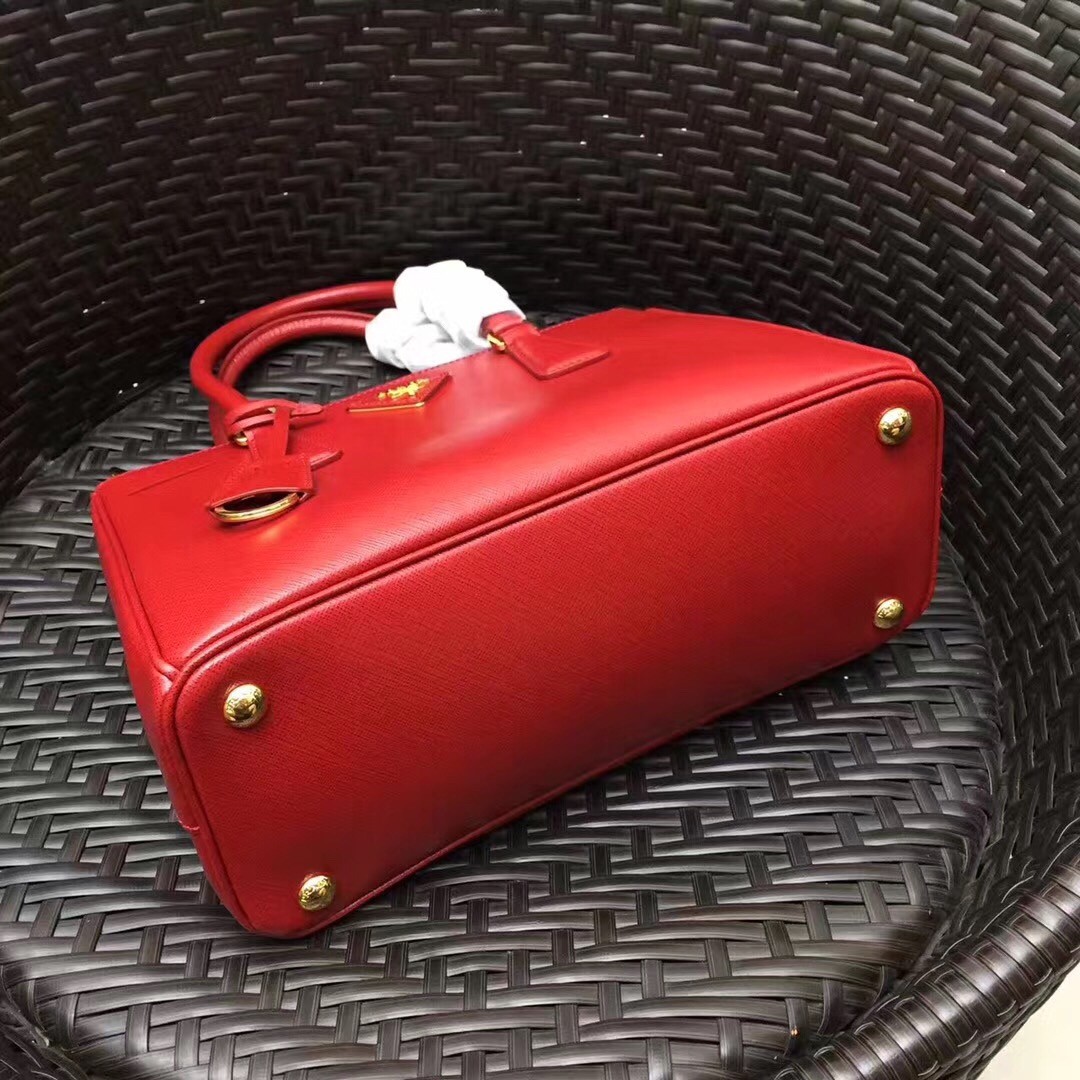 Pra*a small galleria bag in red saffiano leather