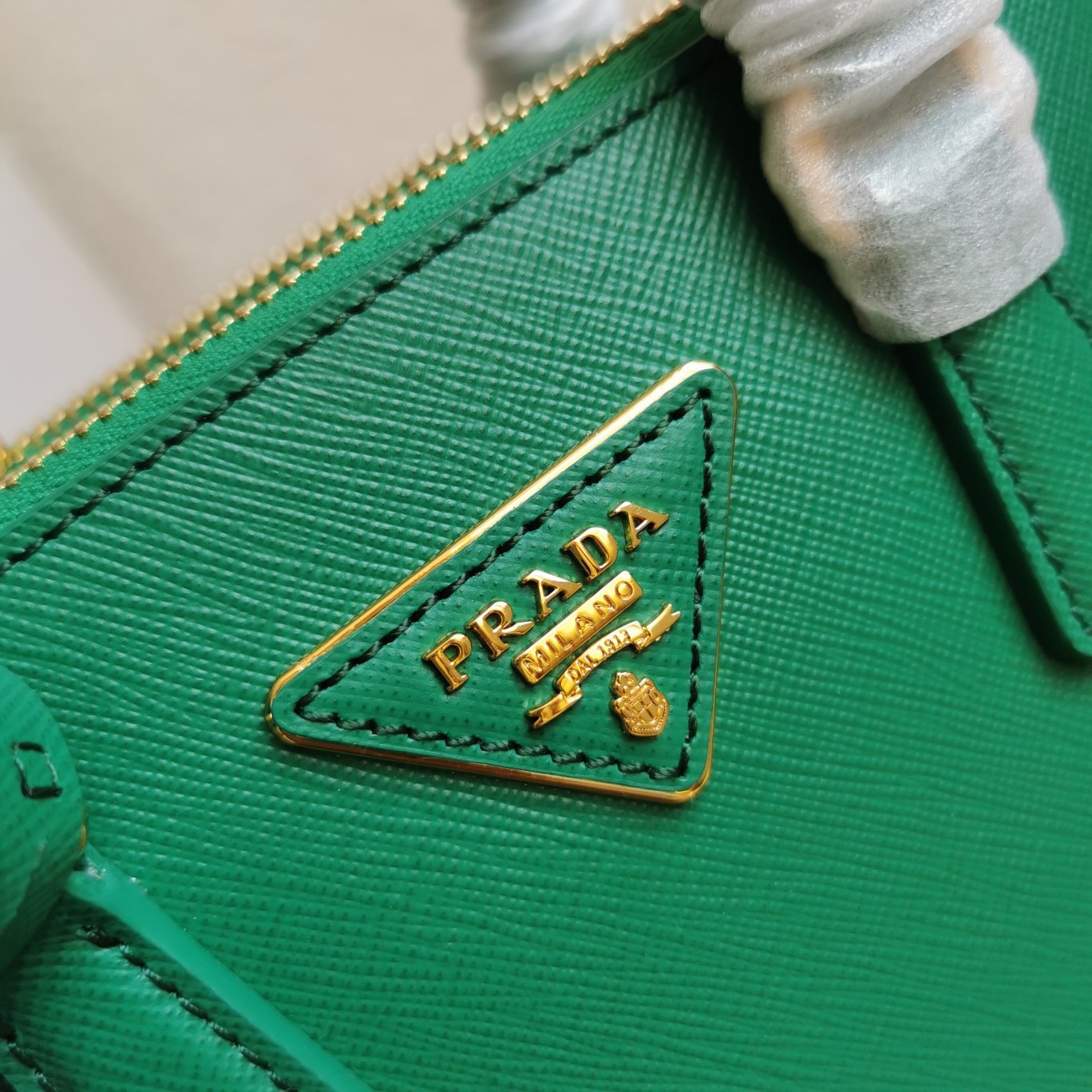 Pra*a mini galleria bag in green saffiano leather