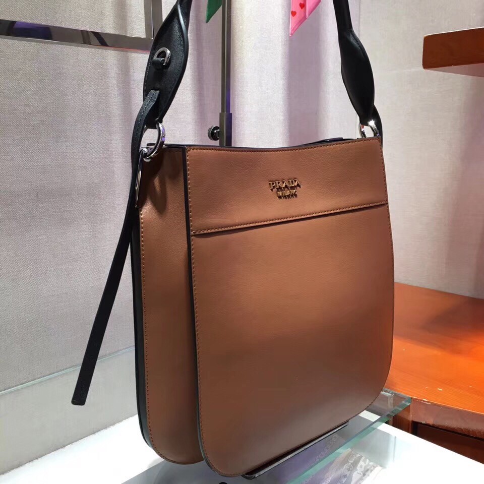 Pra*a margit shoulder bag in brown calfskin