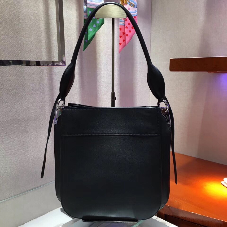Pra*a margit shoulder bag in black calfskin