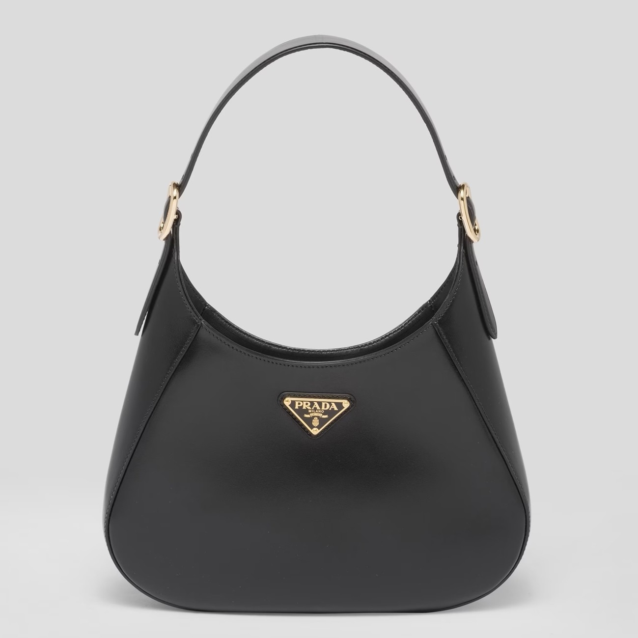 Pra*a shoulder bag in black leather