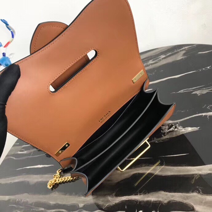 Pra*a sidonie shoulder bag in brown calfskin