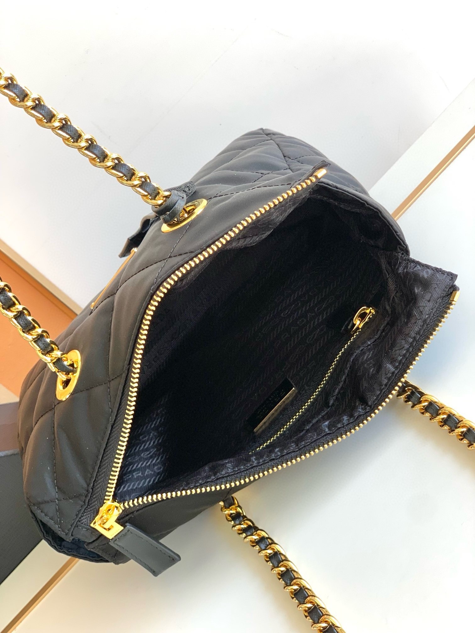 Pra*a re-edition 1995 tote bag in black re-nylon