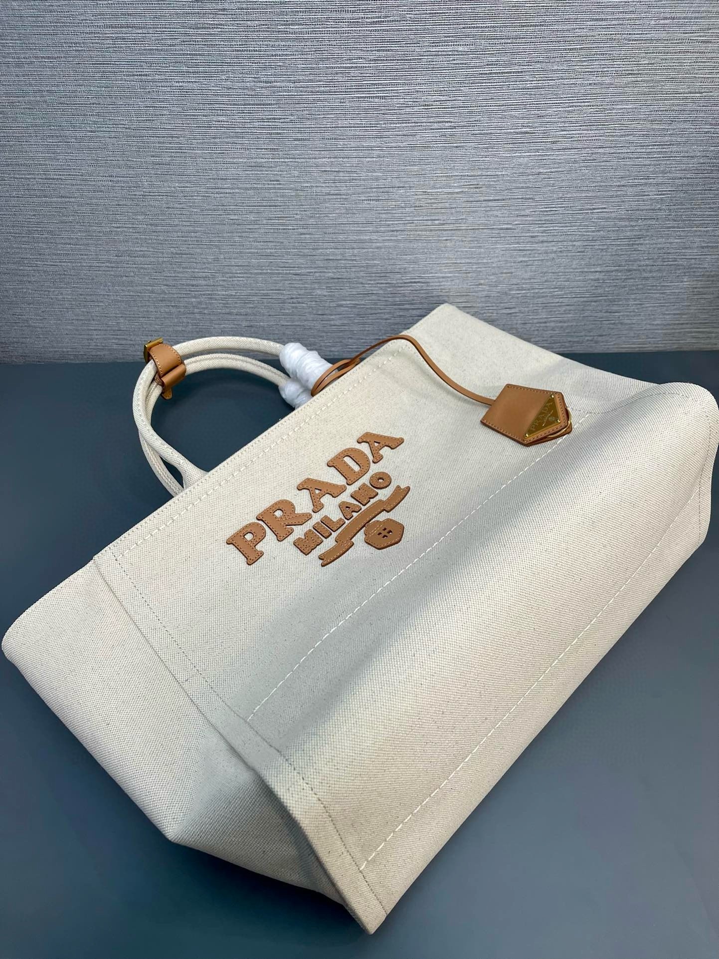 Pra*a large blend tote bag in linen
