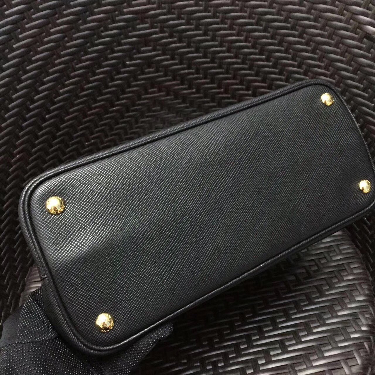 Pra*a black saffiano double medium bag