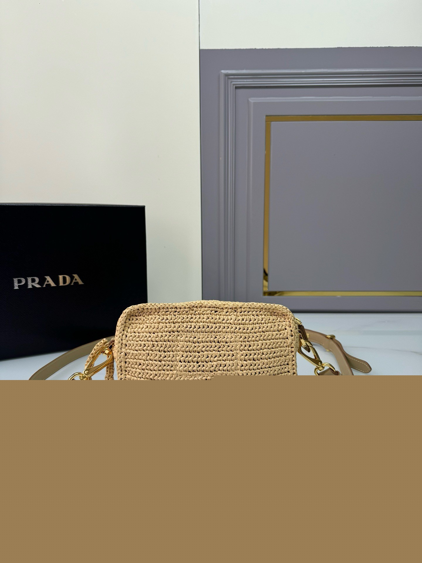 Pra*a crochet shoulder bag in natural raffia-effect yarn