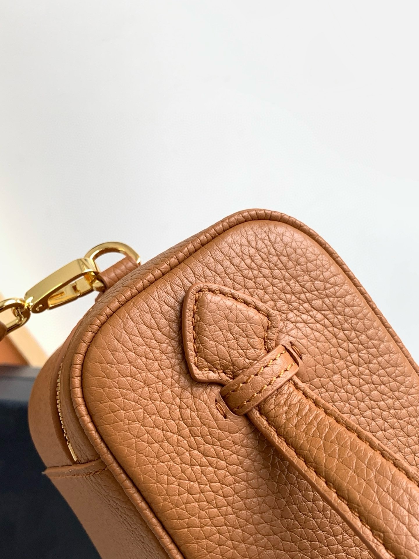 Pra*a mini vanity bag in brown grained leather
