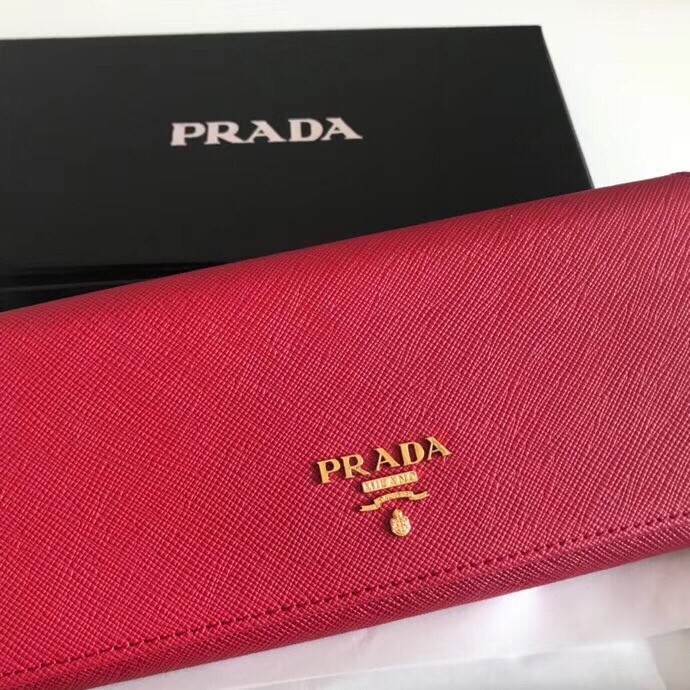 Pra*a continental wallet in red saffiano leather