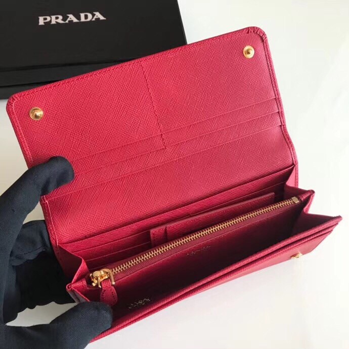 Pra*a continental wallet in red saffiano leather