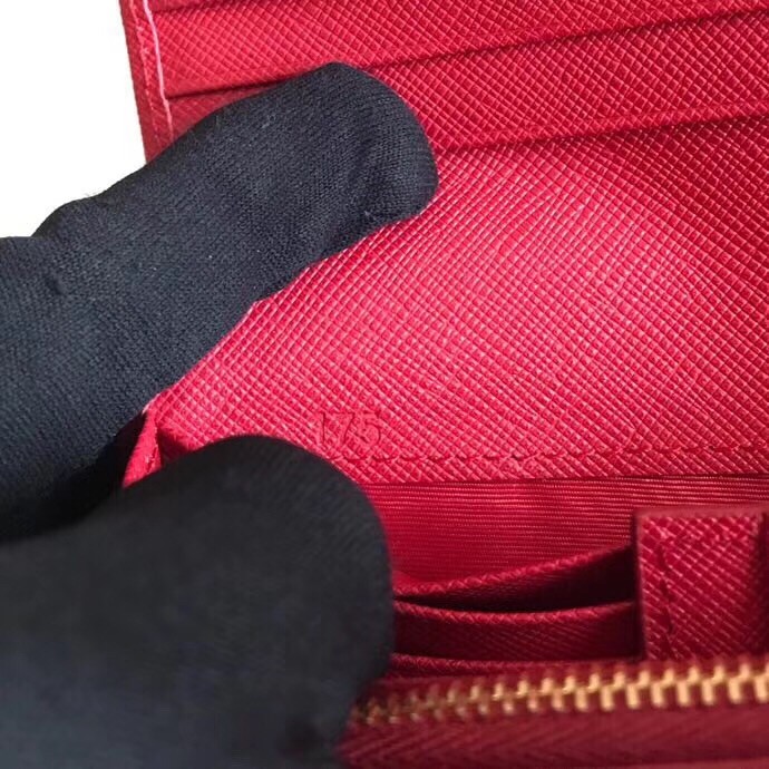 Pra*a continental wallet in red saffiano leather