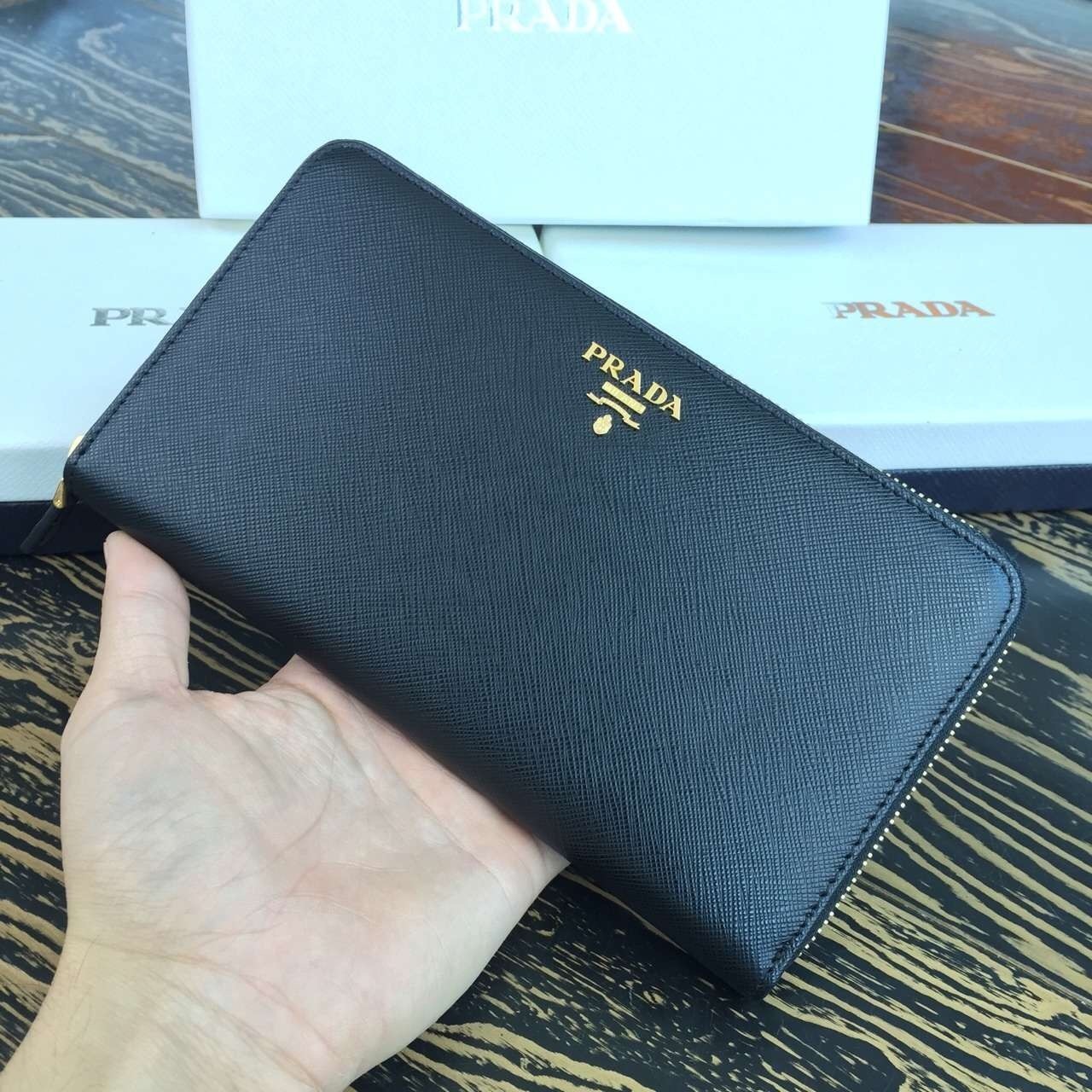 Pra*a large zipped wallet in black saffiano leather