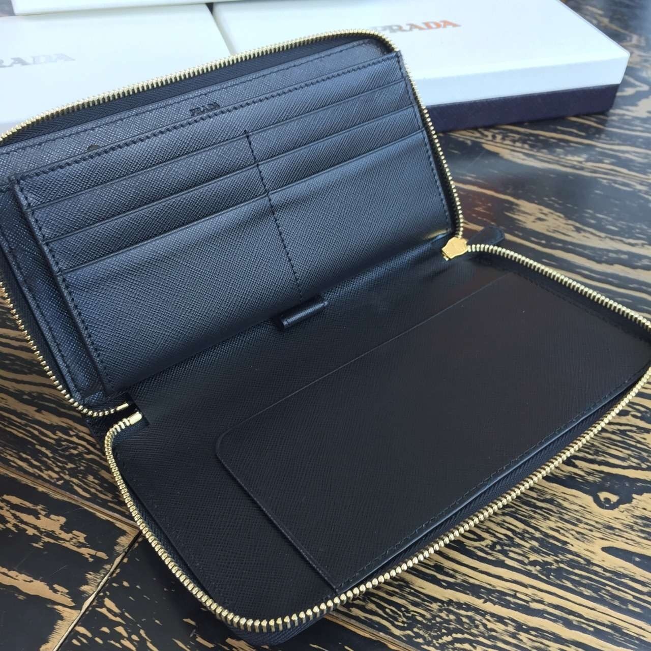 Pra*a large zipped wallet in black saffiano leather