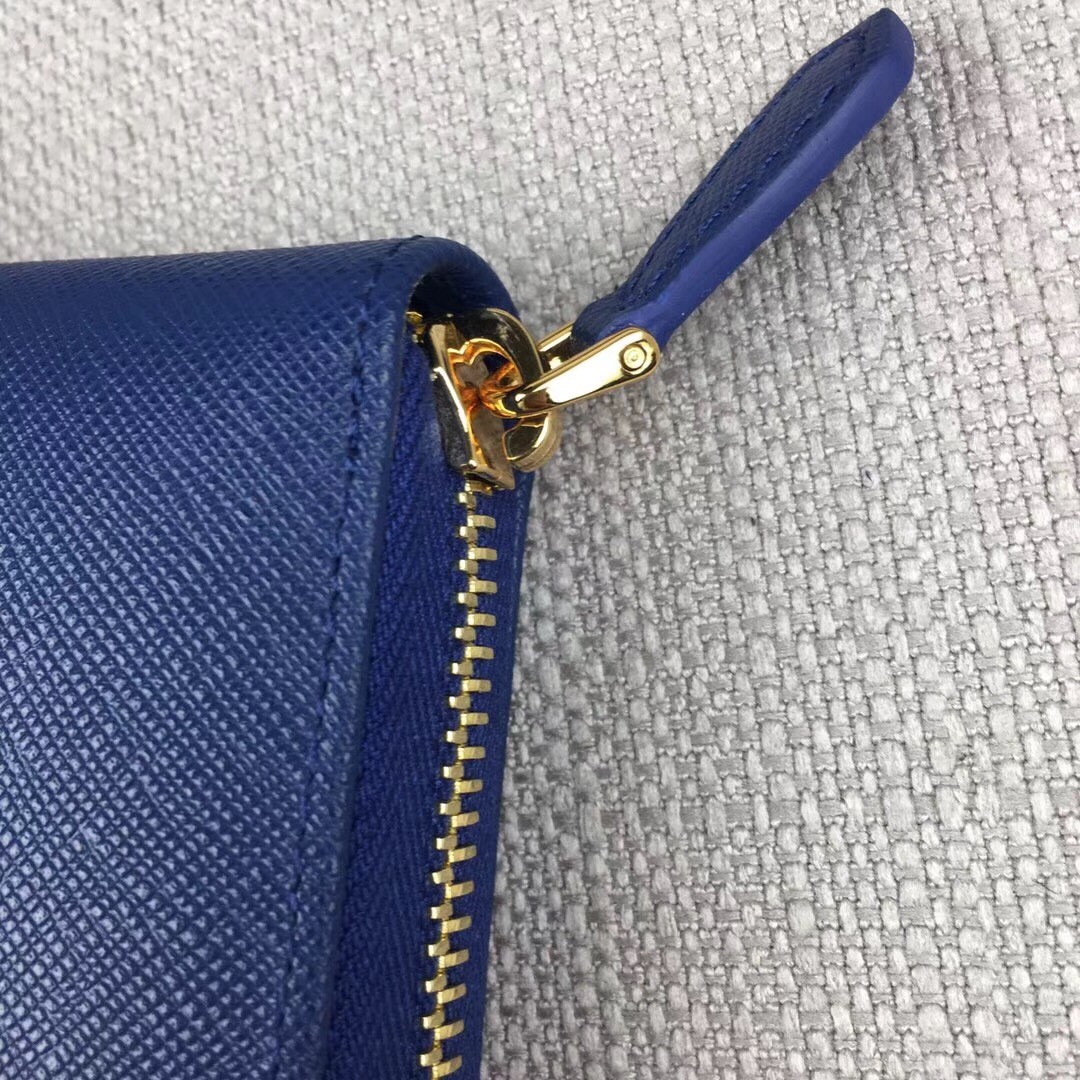 Pra*a zipped wallet in blue saffiano leather