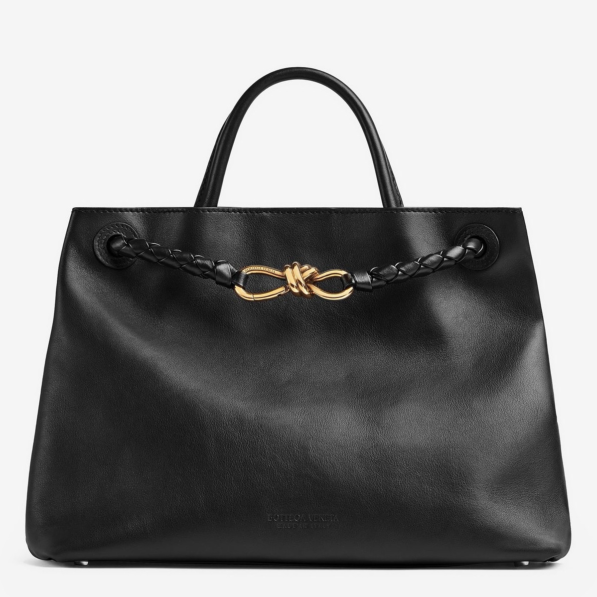 bo*te*ga Ve*ne*ta medium andiamo bag in black smooth calfskin
