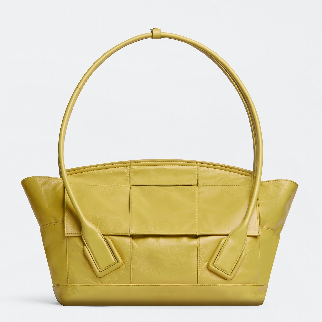 bo*te*ga Ve*ne*ta arco medium bag in mirabelle intrecciato leather