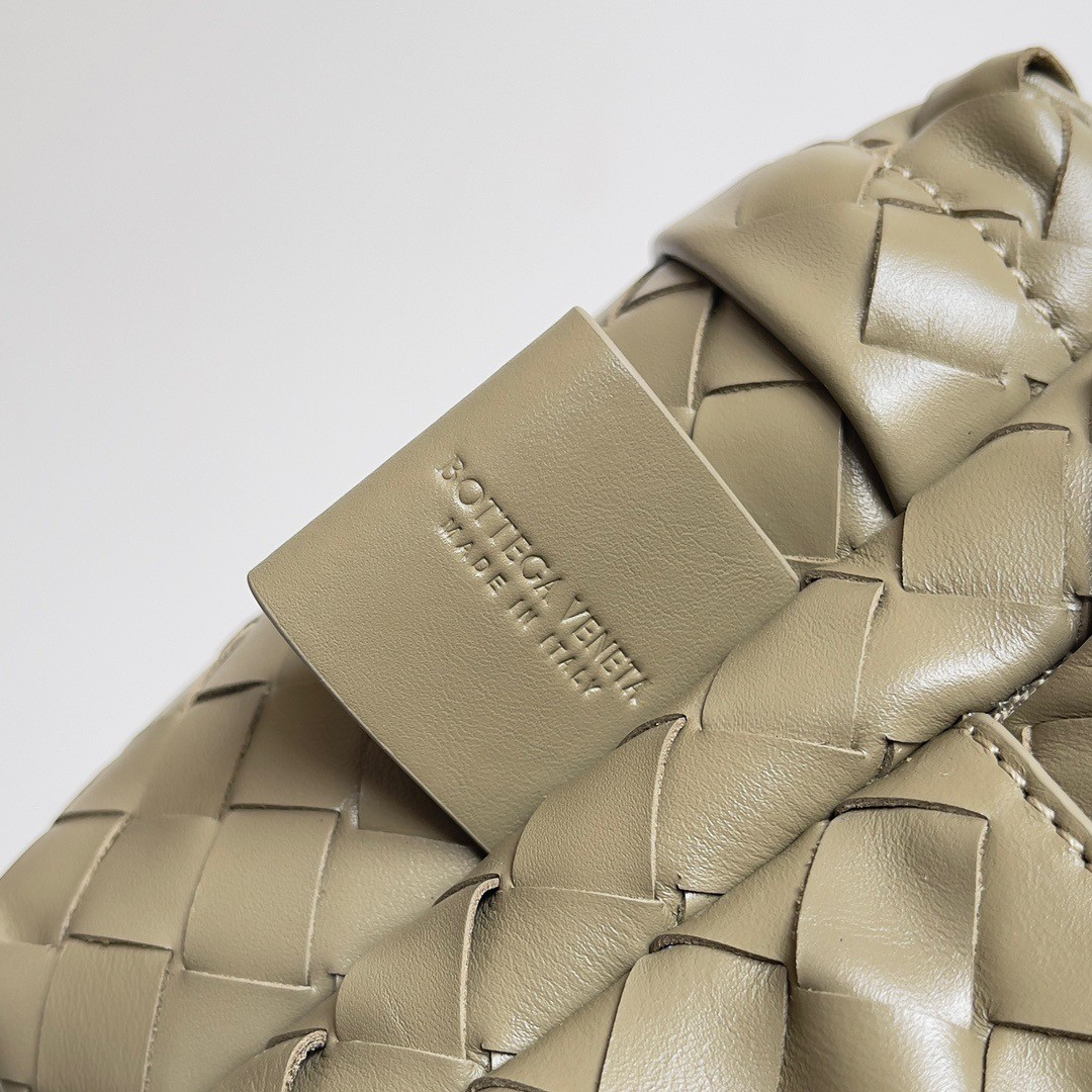 bo*te*ga Ve*ne*ta small backpack in taupe intrecciato calfskin