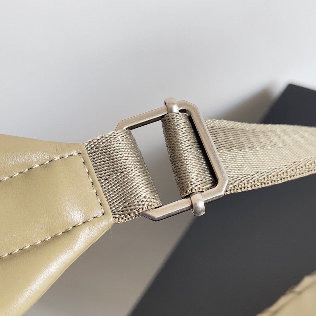 bo*te*ga Ve*ne*ta small backpack in taupe intrecciato calfskin