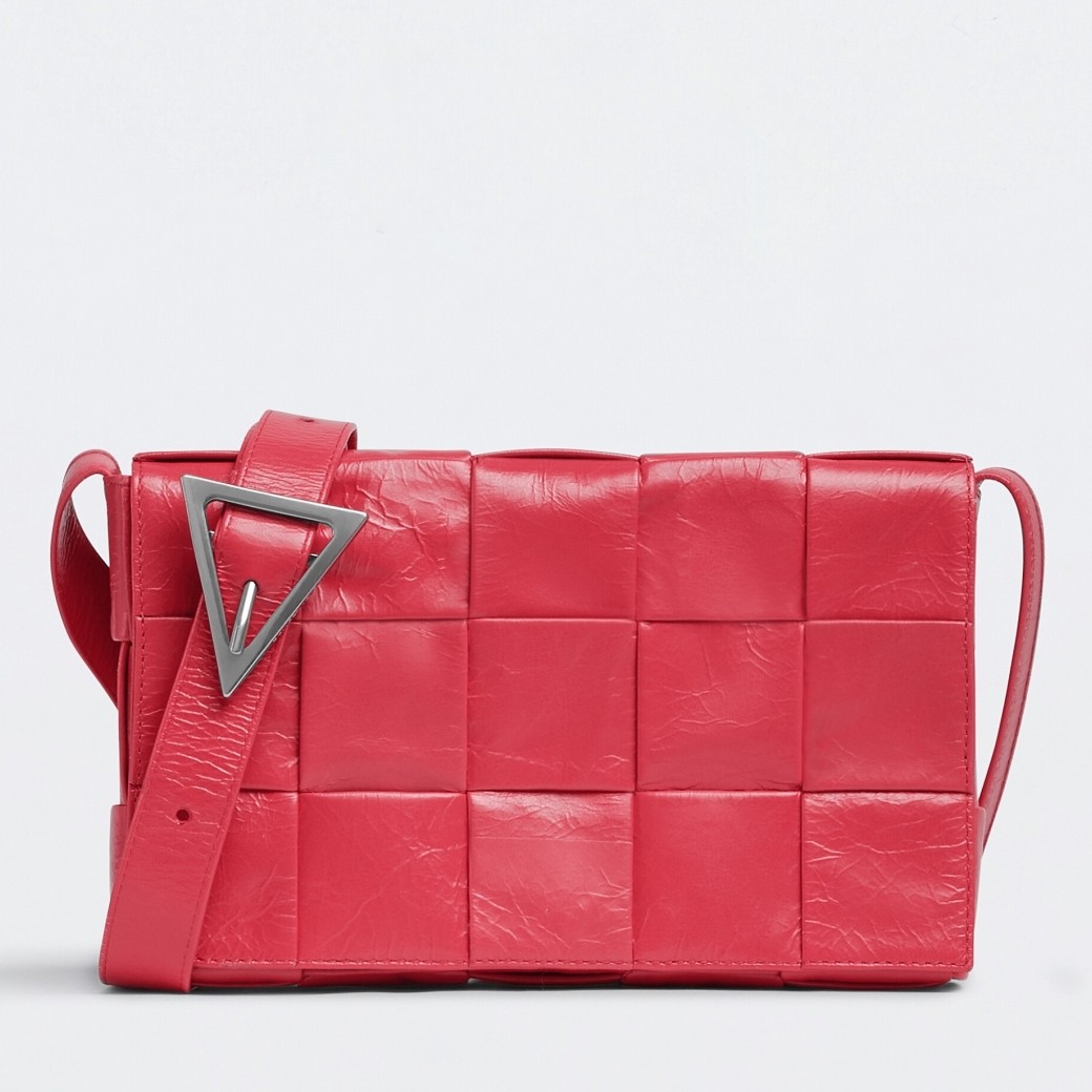 bo*te*ga Ve*ne*ta cassett bag in lollipop wrinkled calfskin