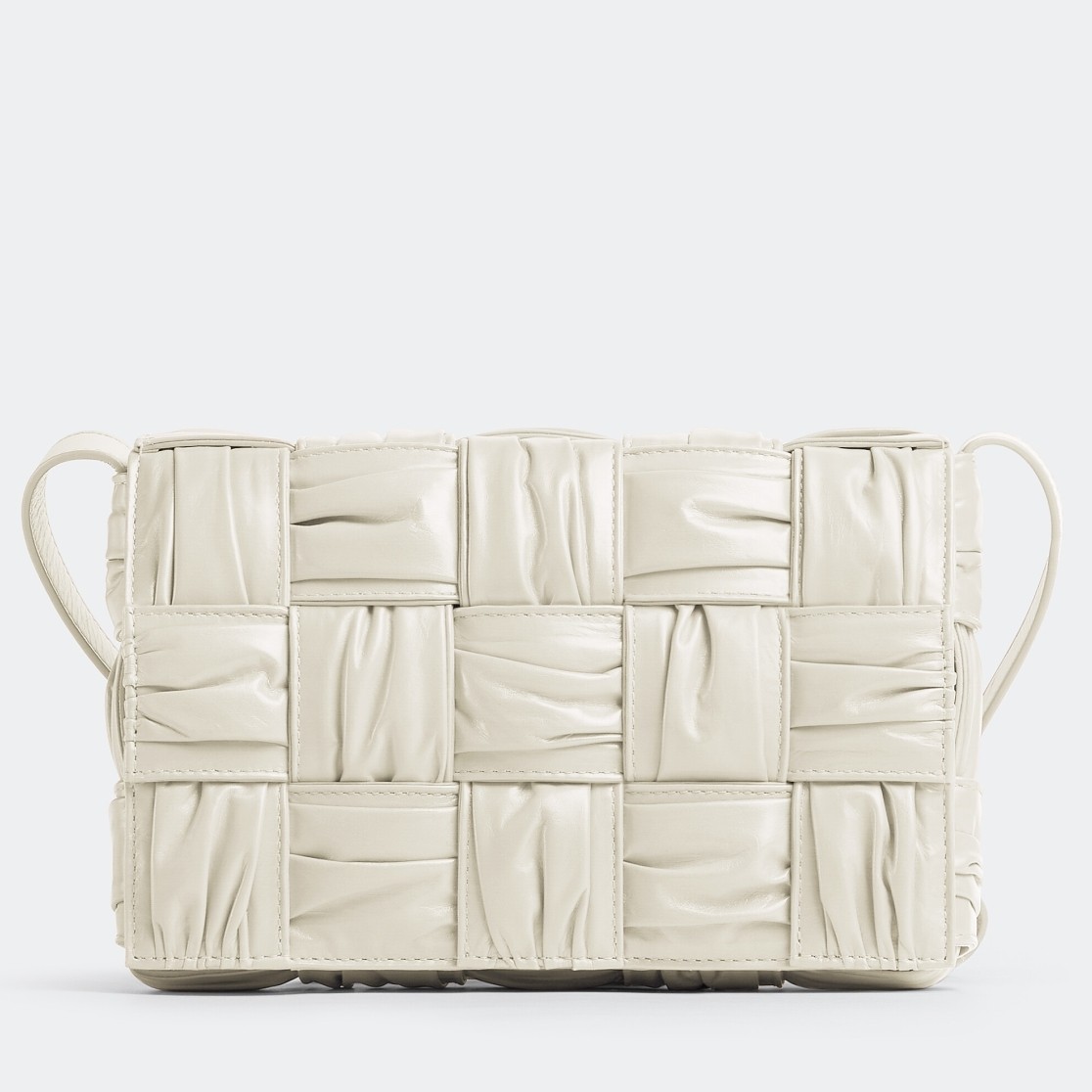 bo*te*ga Ve*ne*ta cassette bag in white foulard intreccio leather