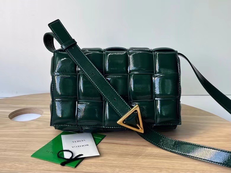 bo*te*ga Ve*ne*ta padded cassette bag in raintree deerskin