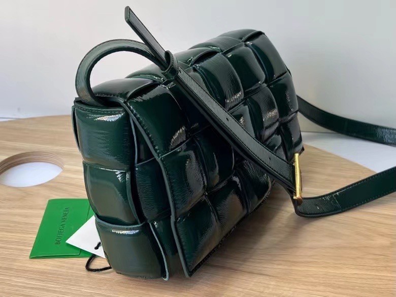 bo*te*ga Ve*ne*ta padded cassette bag in raintree deerskin