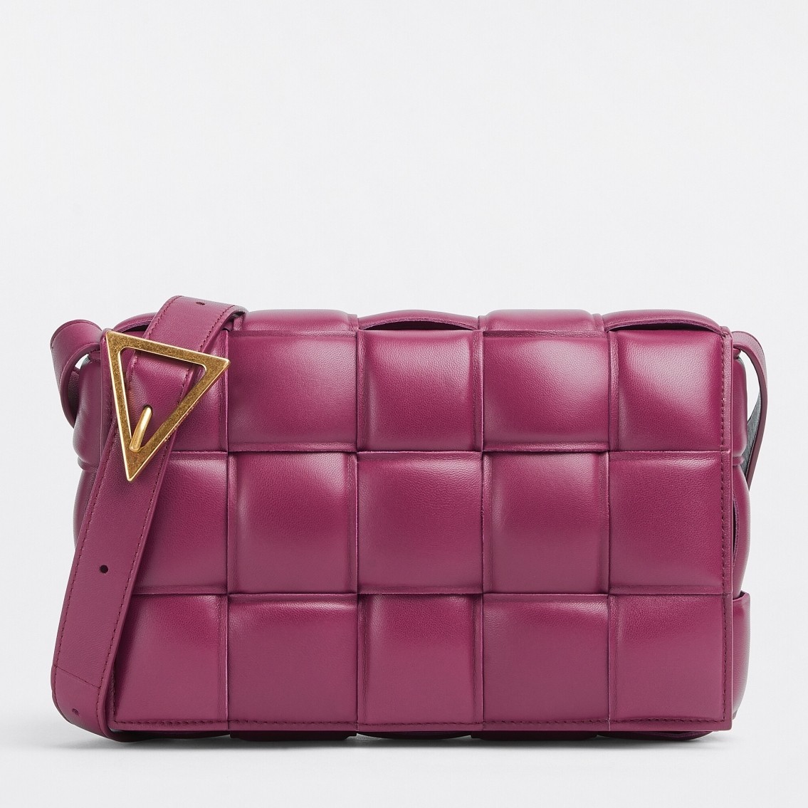 bo*te*ga Ve*ne*ta padded cassette bag in cinnabar lambskin