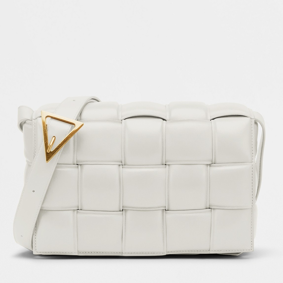 bo*te*ga Ve*ne*ta padded cassette bag in white lambskin