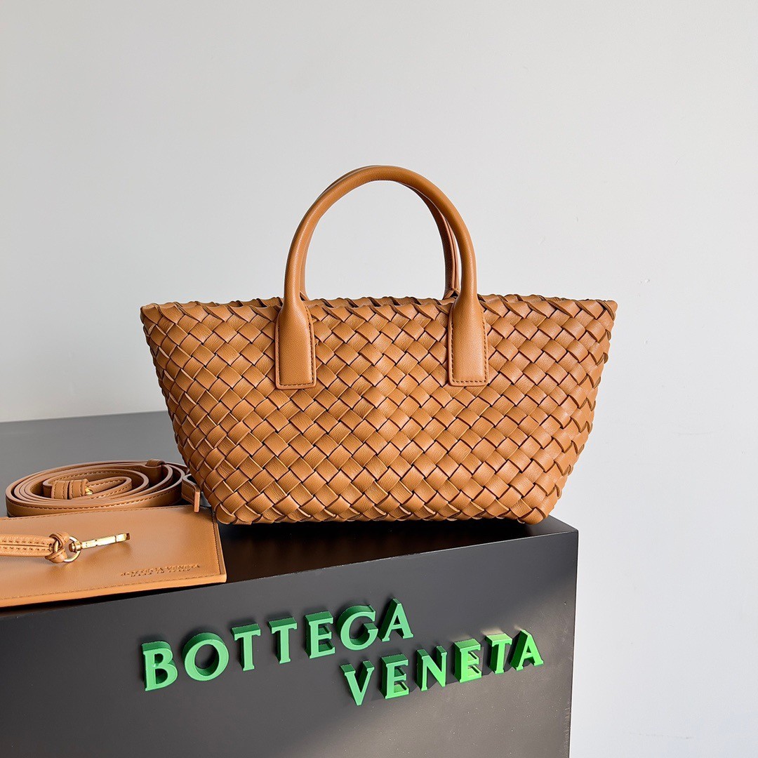 bo*te*ga Ve*ne*ta mini cabat bag in caramel intrecciato lambskin