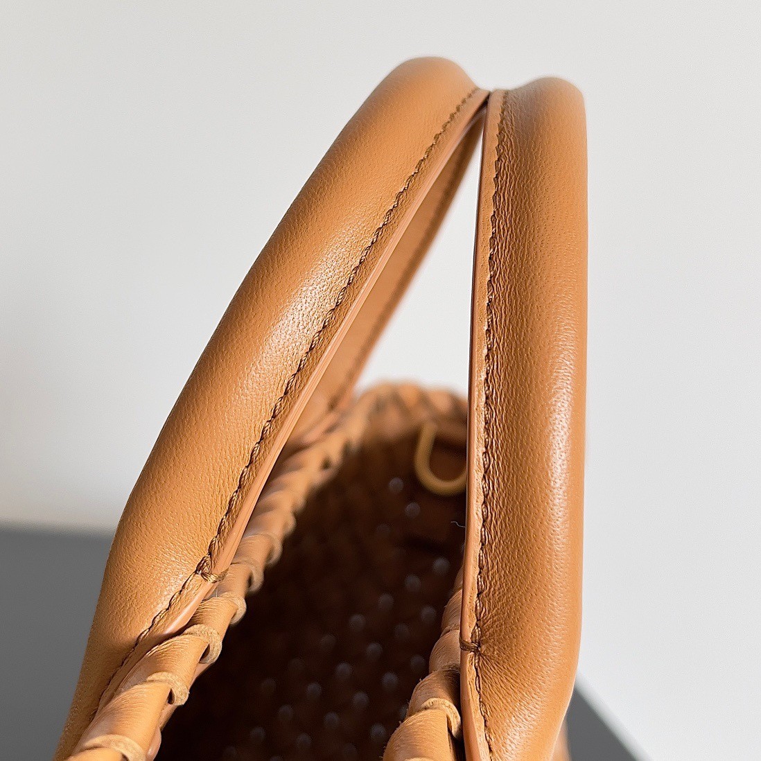 bo*te*ga Ve*ne*ta mini cabat bag in caramel intrecciato lambskin