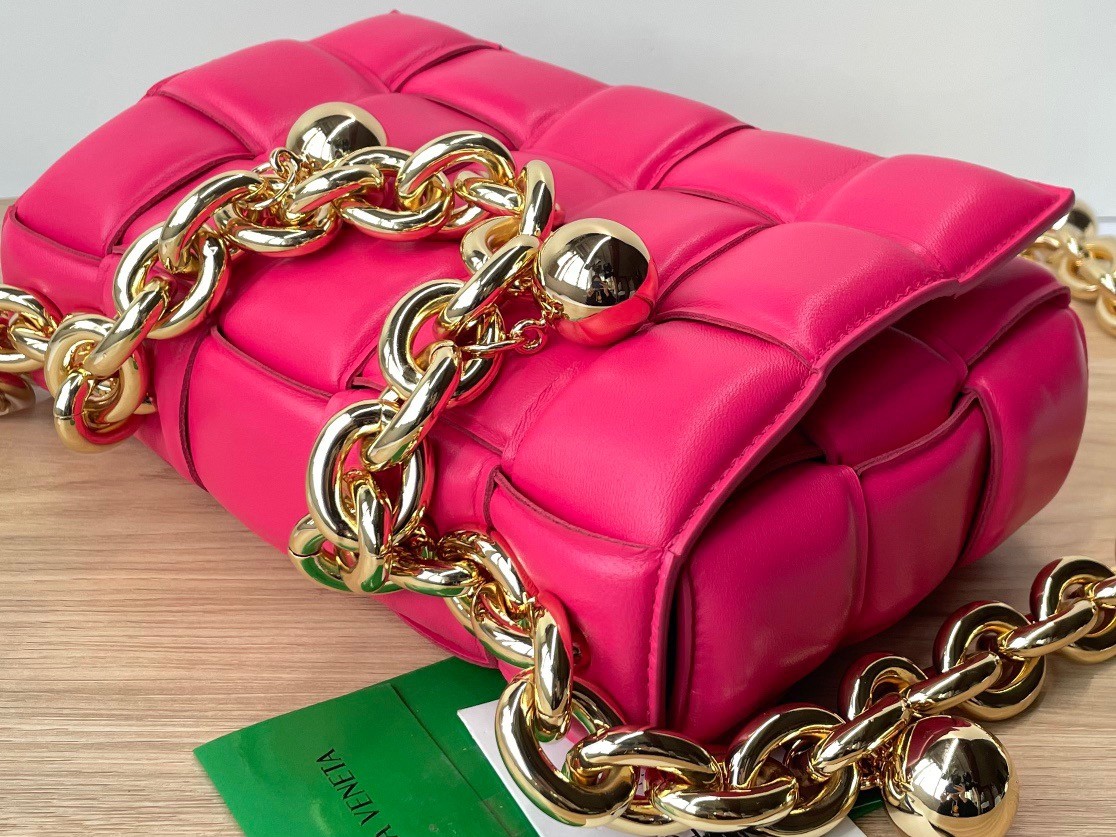 bo*te*ga Ve*ne*ta chain cassette bag in lollipop lambskin