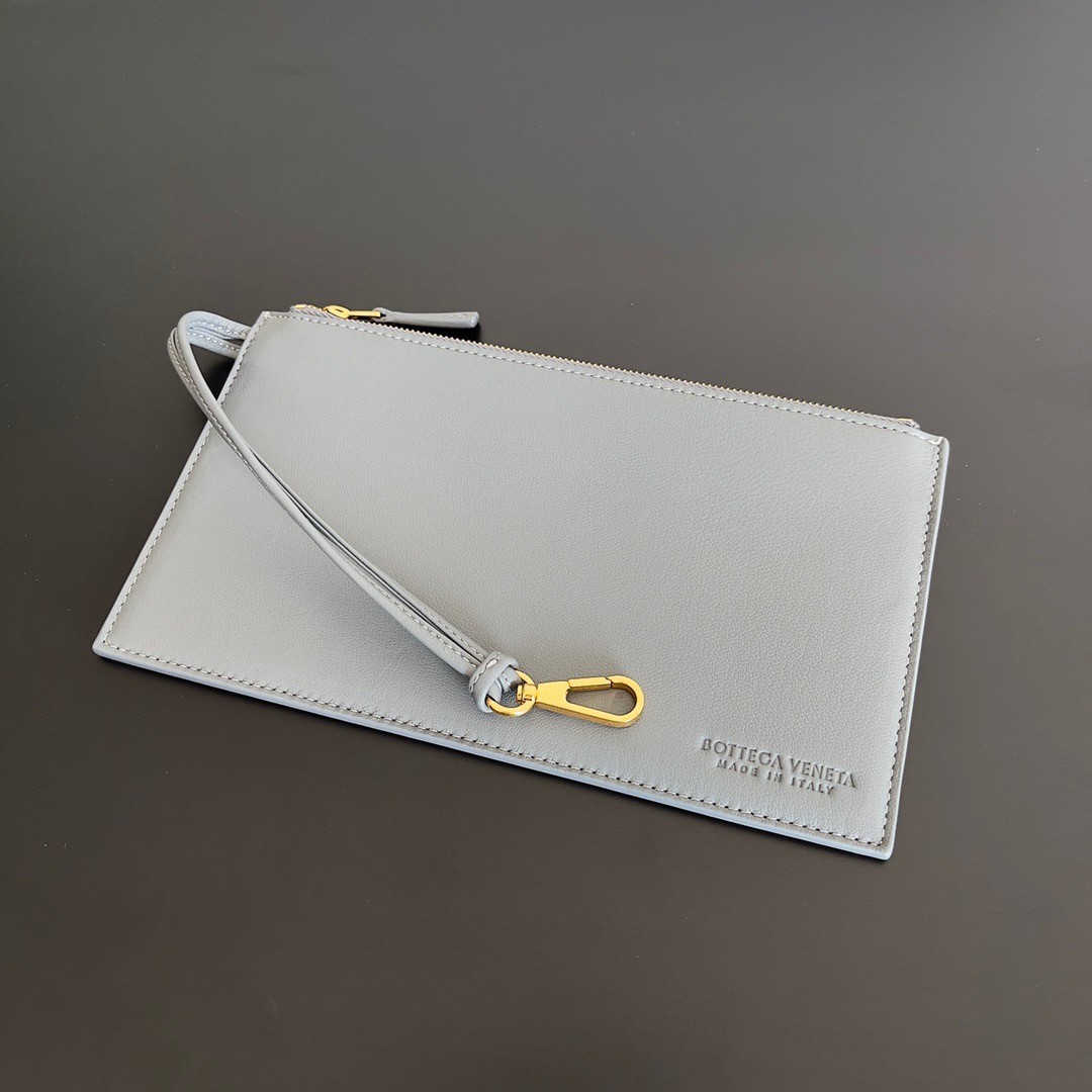 bo*te*ga Ve*ne*ta cabat large bag in thunder intrecciato lambskin