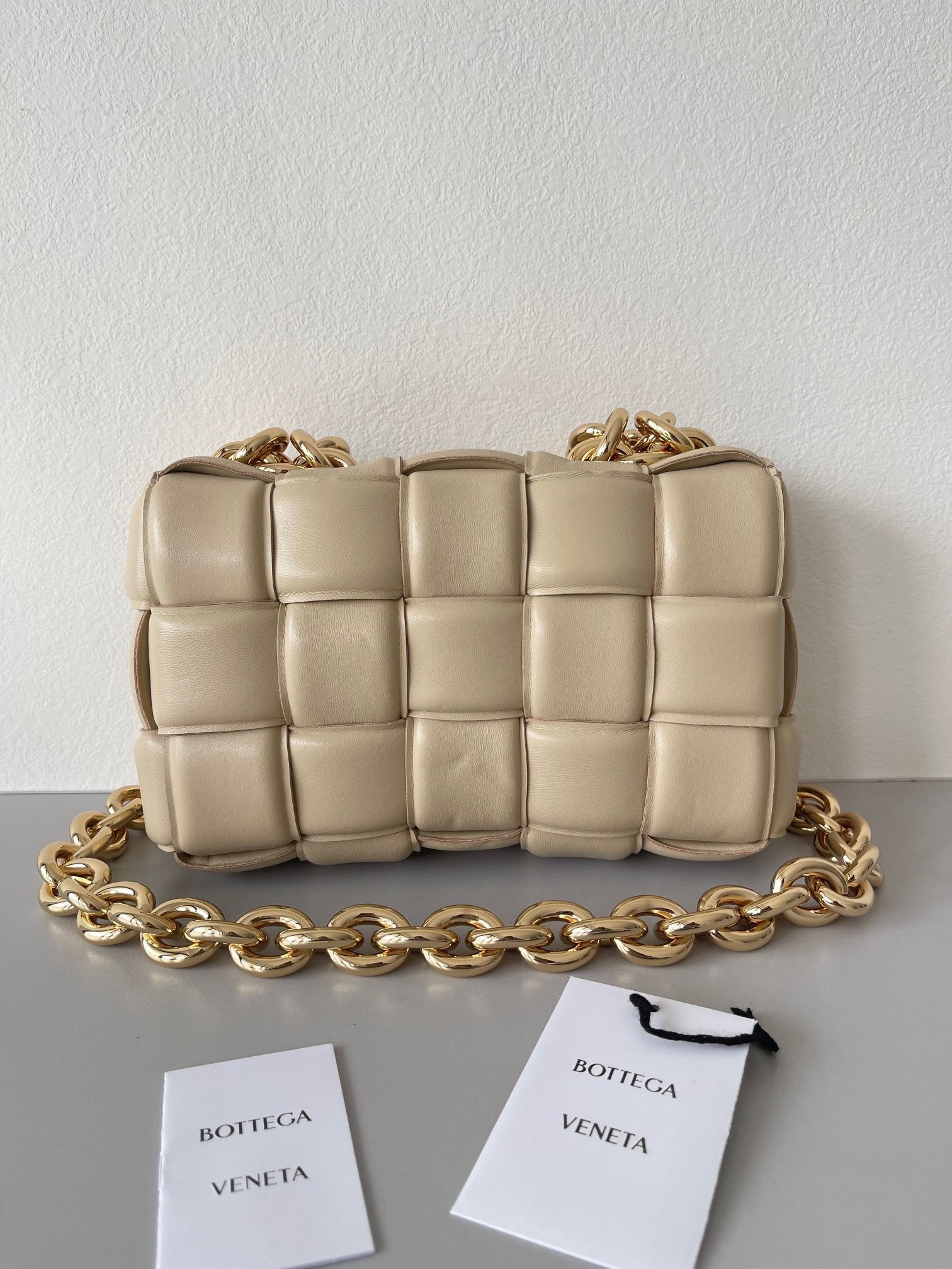 bo*te*ga Ve*ne*ta chain cassette bag in porridge lambskin