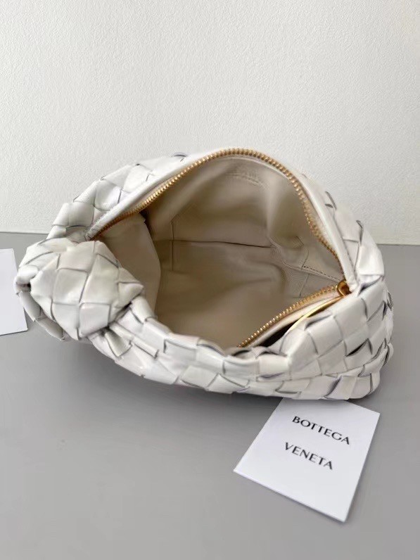 bo*te*ga Ve*ne*ta bv jodie mini bag in white intrecciato patent leather