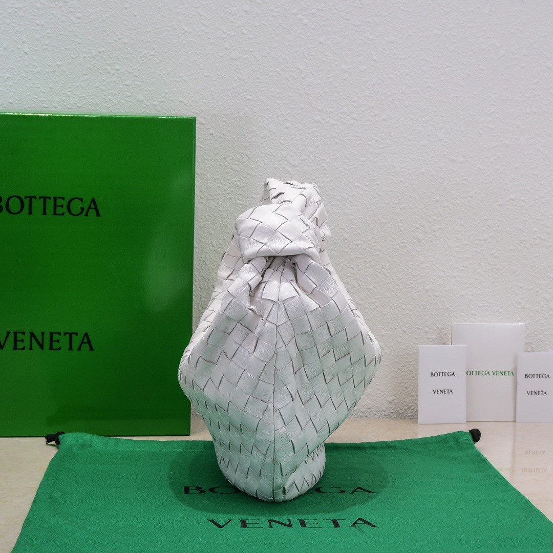bo*te*ga Ve*ne*ta bv jodie teen bag in white intrecciato leather