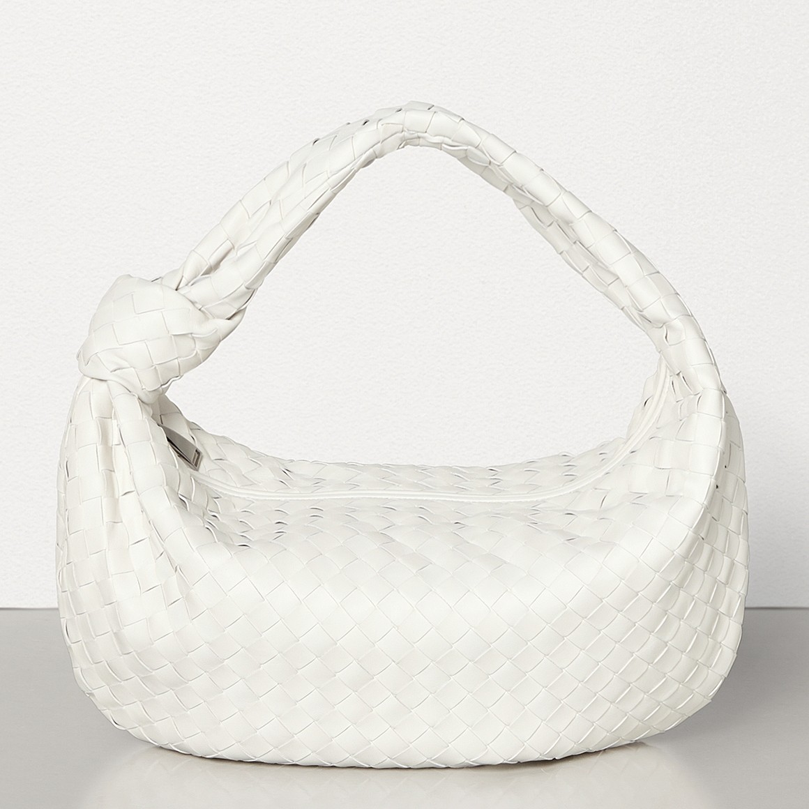 bo*te*ga Ve*ne*ta large bv jodie bag in white woven leather