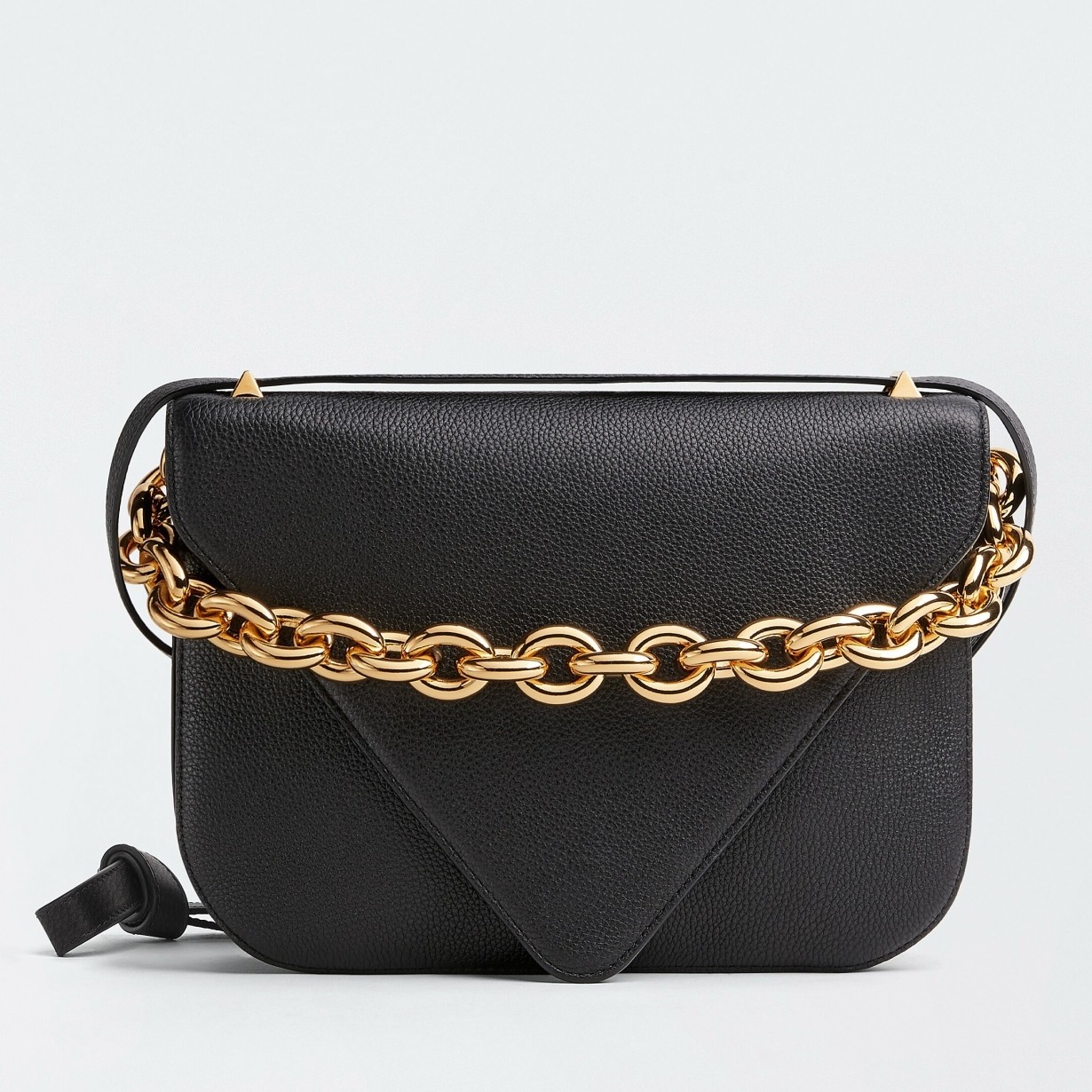 bo*te*ga Ve*ne*ta mount medium envelope bag in black leather