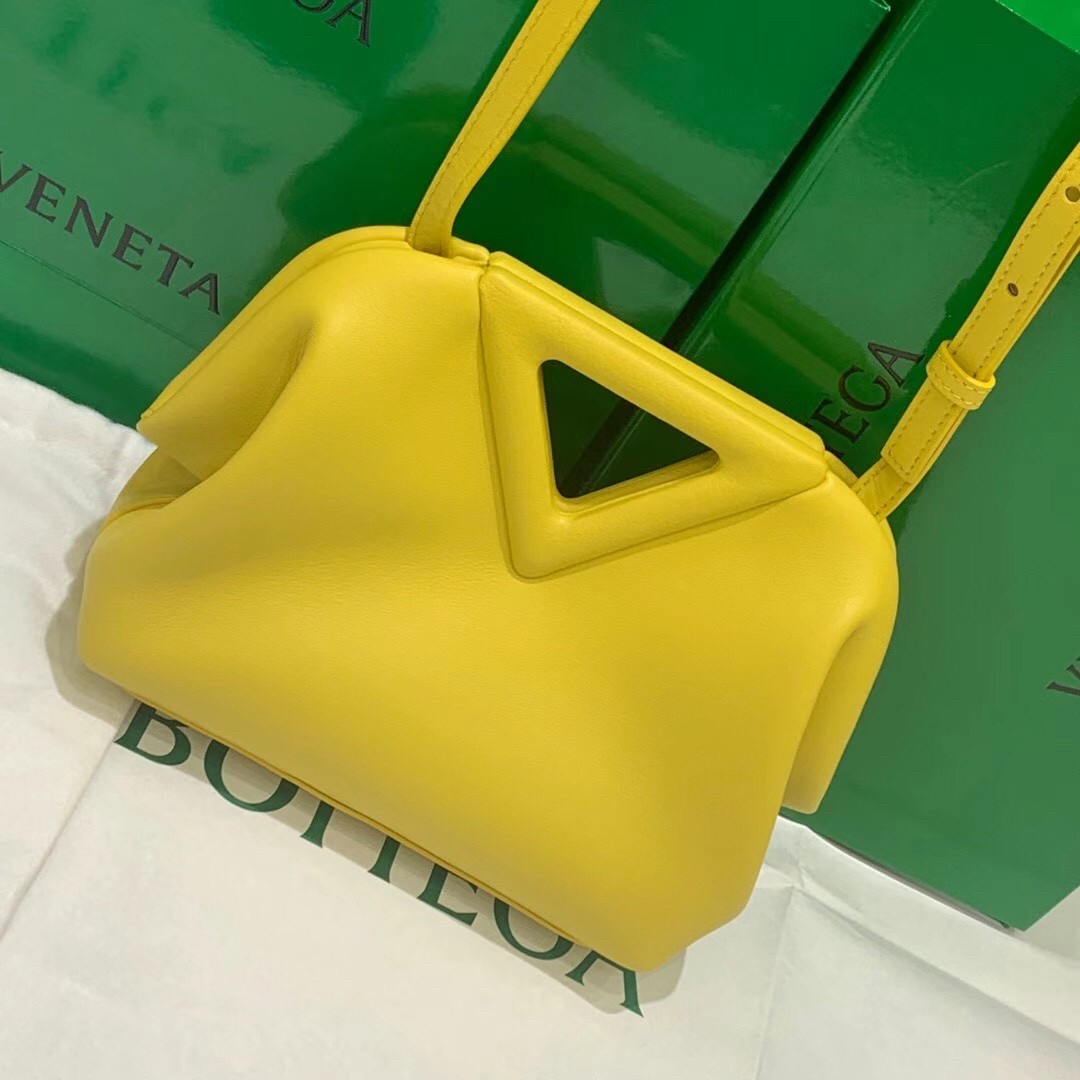 bo*te*ga Ve*ne*ta small point top handle bag in yellow leather