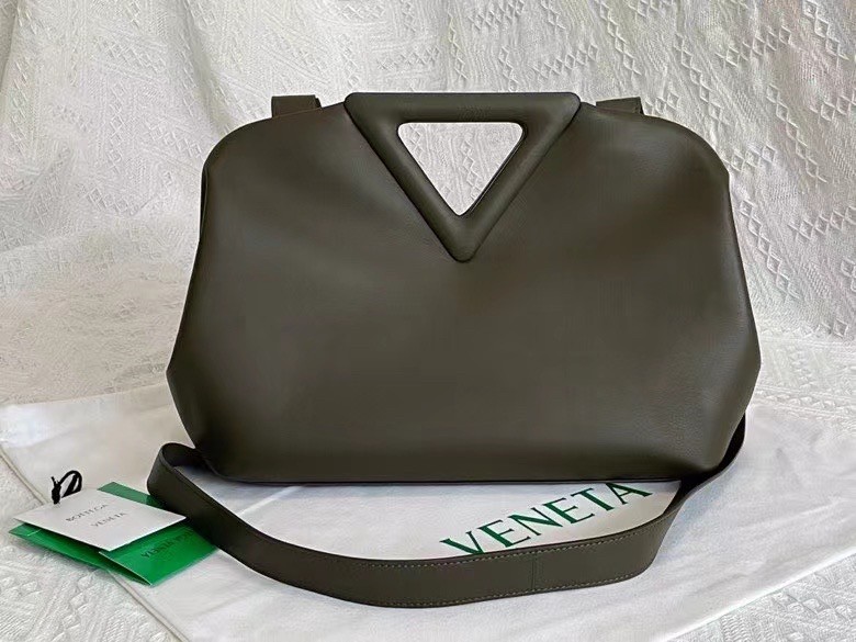 bo*te*ga Ve*ne*ta medium point top handle bag in camping leather