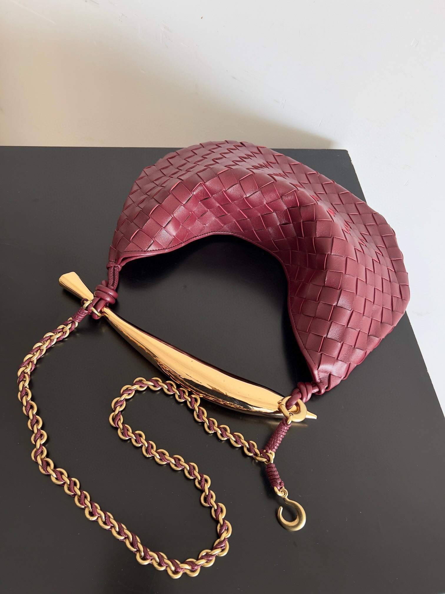 bo*te*ga Ve*ne*ta sardine small bag with chain in barolo lambskin