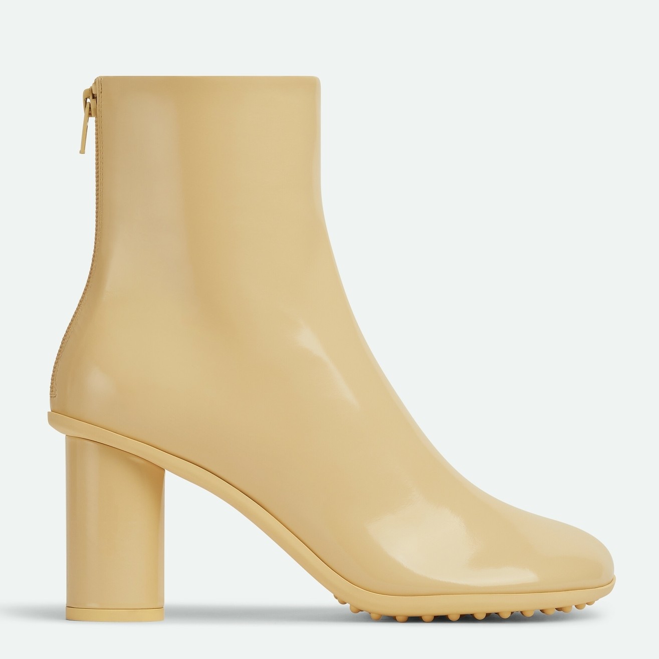bo*te*ga Ve*ne*ta atomic ankle boots in beige lambskin