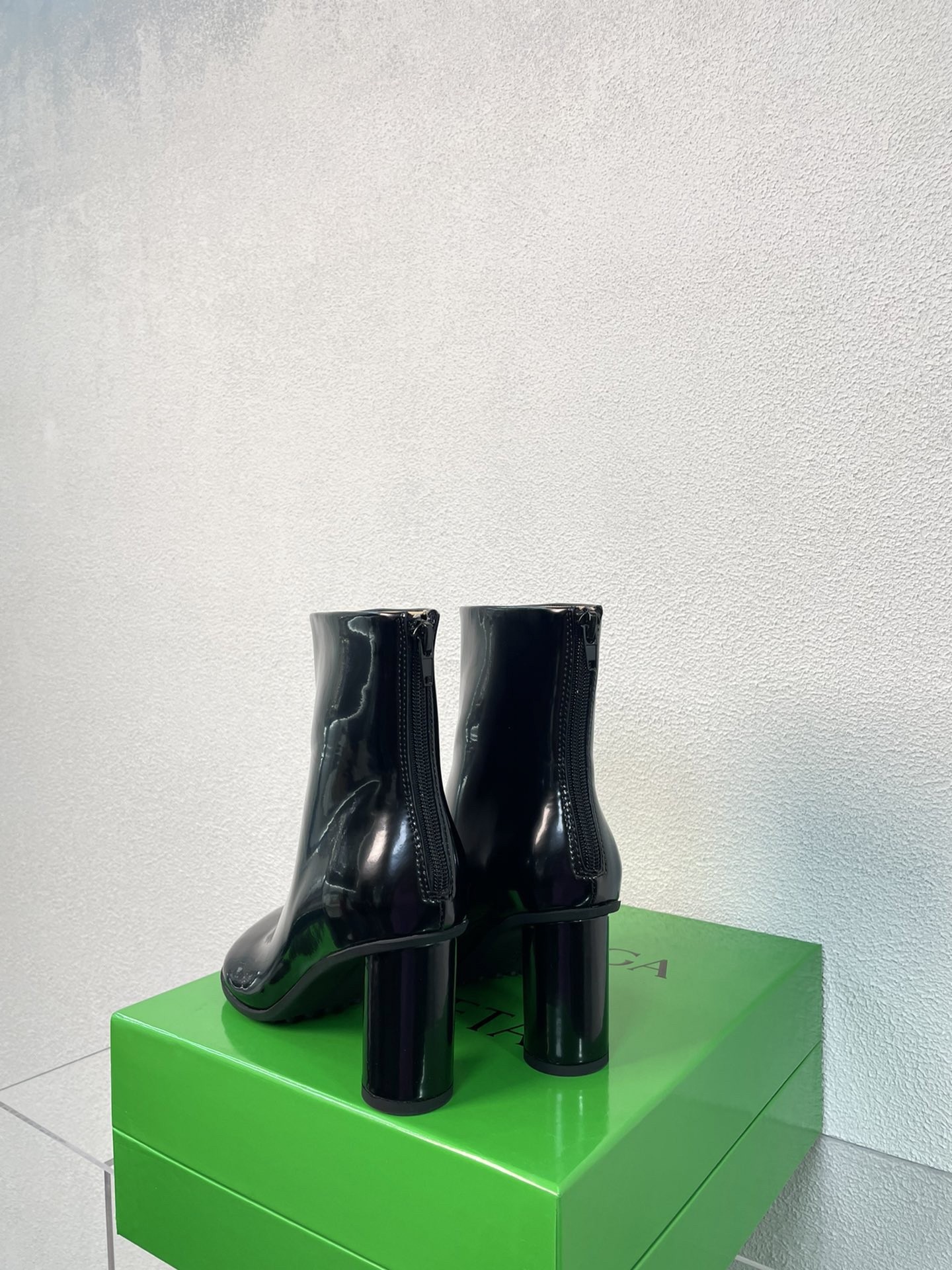 bo*te*ga Ve*ne*ta atomic ankle boots in black lambskin