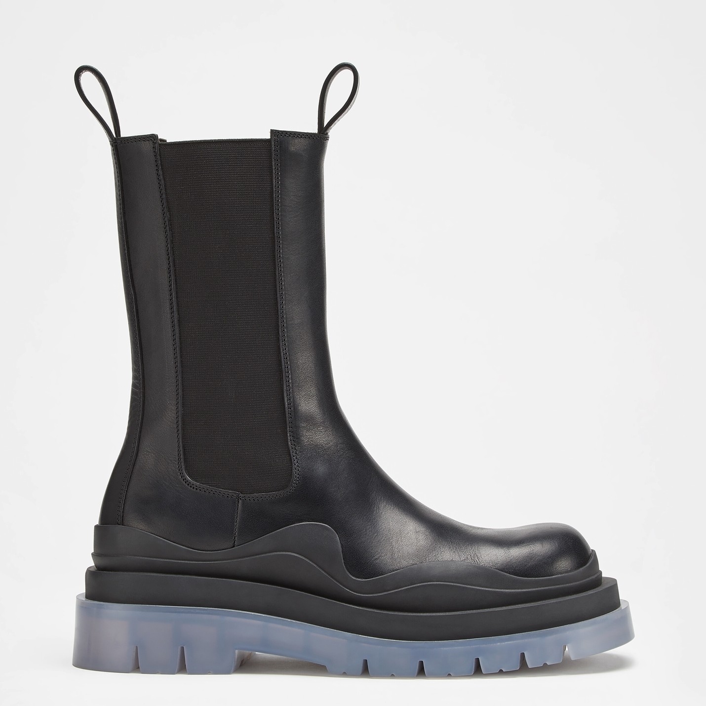 bo*te*ga Ve*ne*ta bv tire chelsea boots with transparent sole