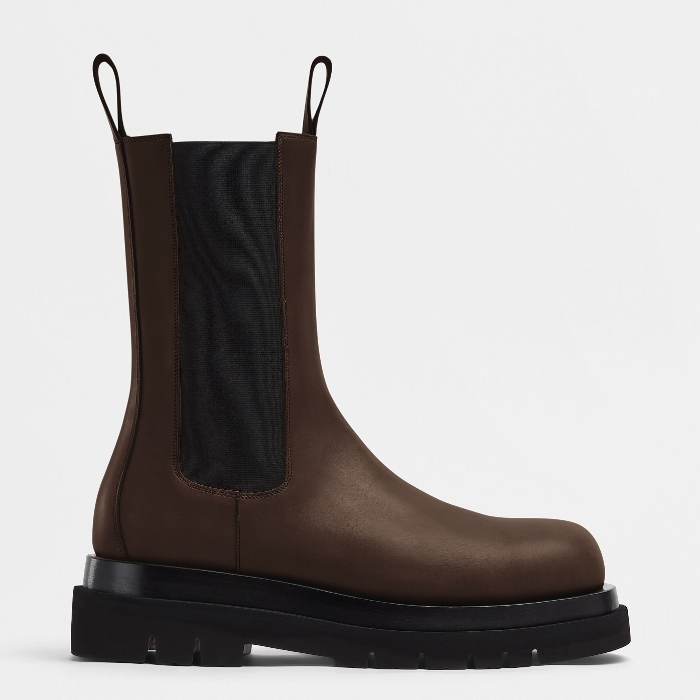 bo*te*ga Ve*ne*ta bv lug chelsea boots in brown calfskin