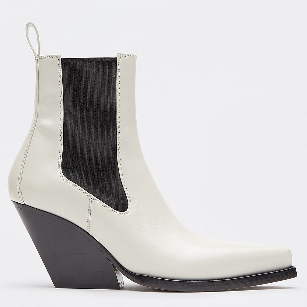 bo*te*ga Ve*ne*ta bv lean chelsea boots in white calfskin